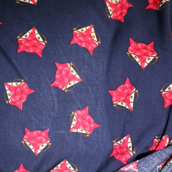 Fashion Vest Shawl navy cute pink fox print Sleeveless layer top OS one size - Picture 8 of 9